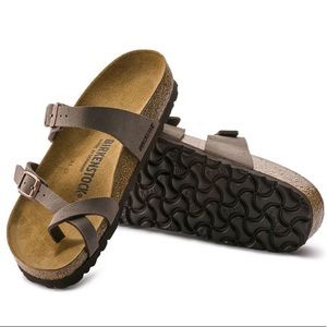 Mayari Birkenstock Mocha (NEVER WORN)